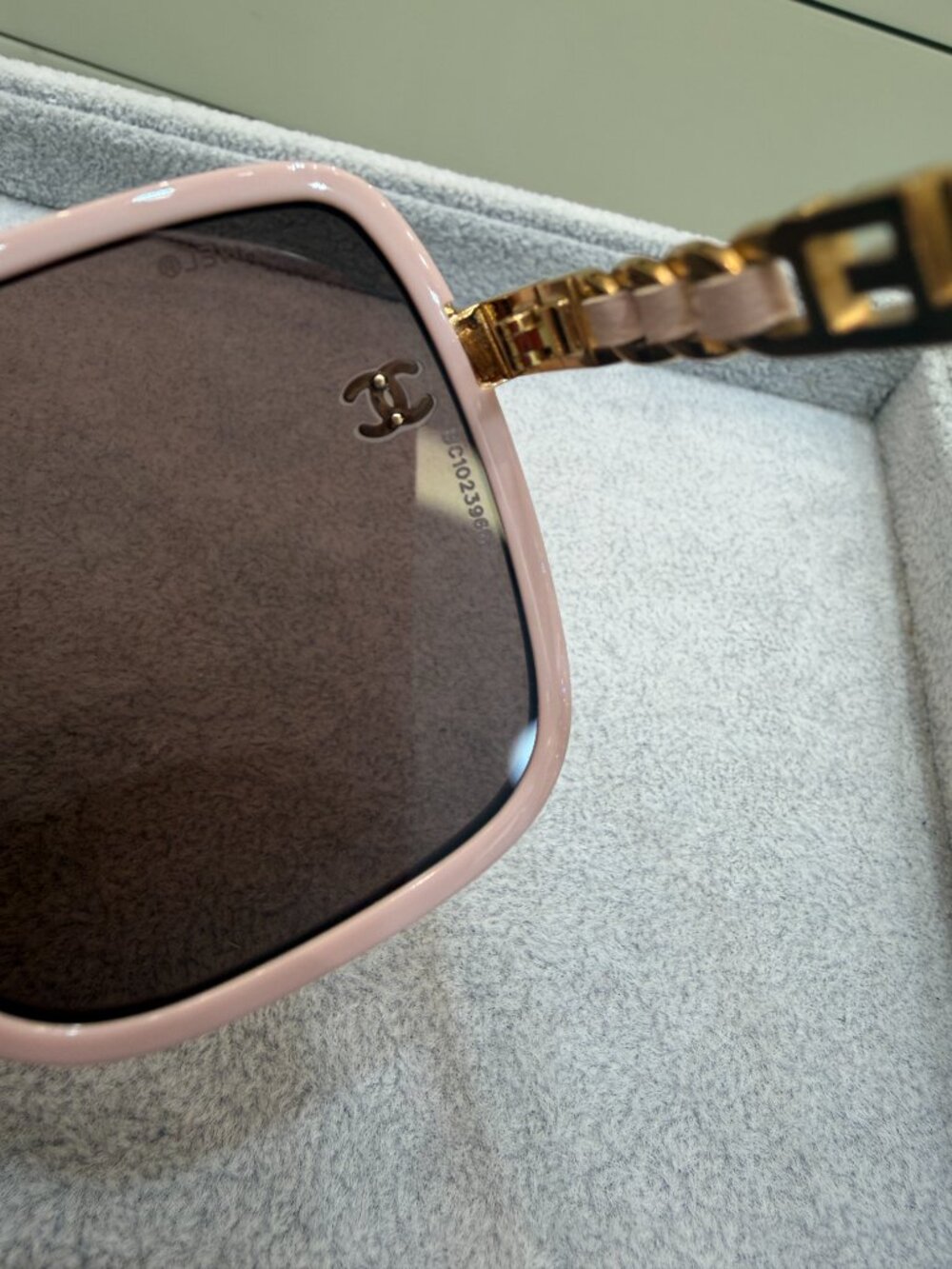 NWT CHANEL Pink Square Sunglasses with Gold Leather Chain Temples - Picture 9 of 9